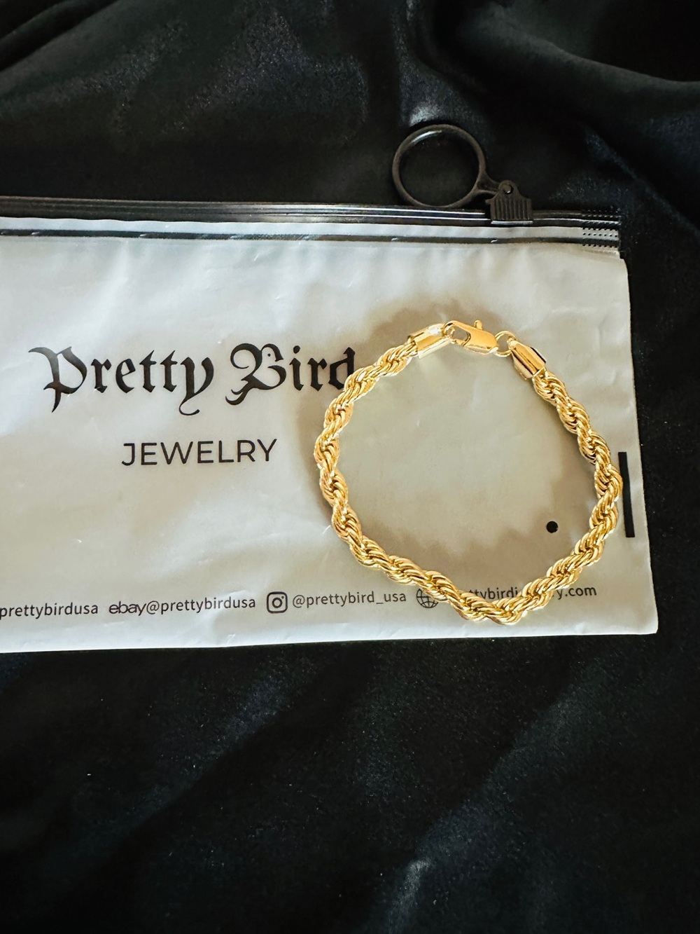 Elegant Pretty Bird 18K Gold Plated Bracelet Size 71/2” NEW Unisex